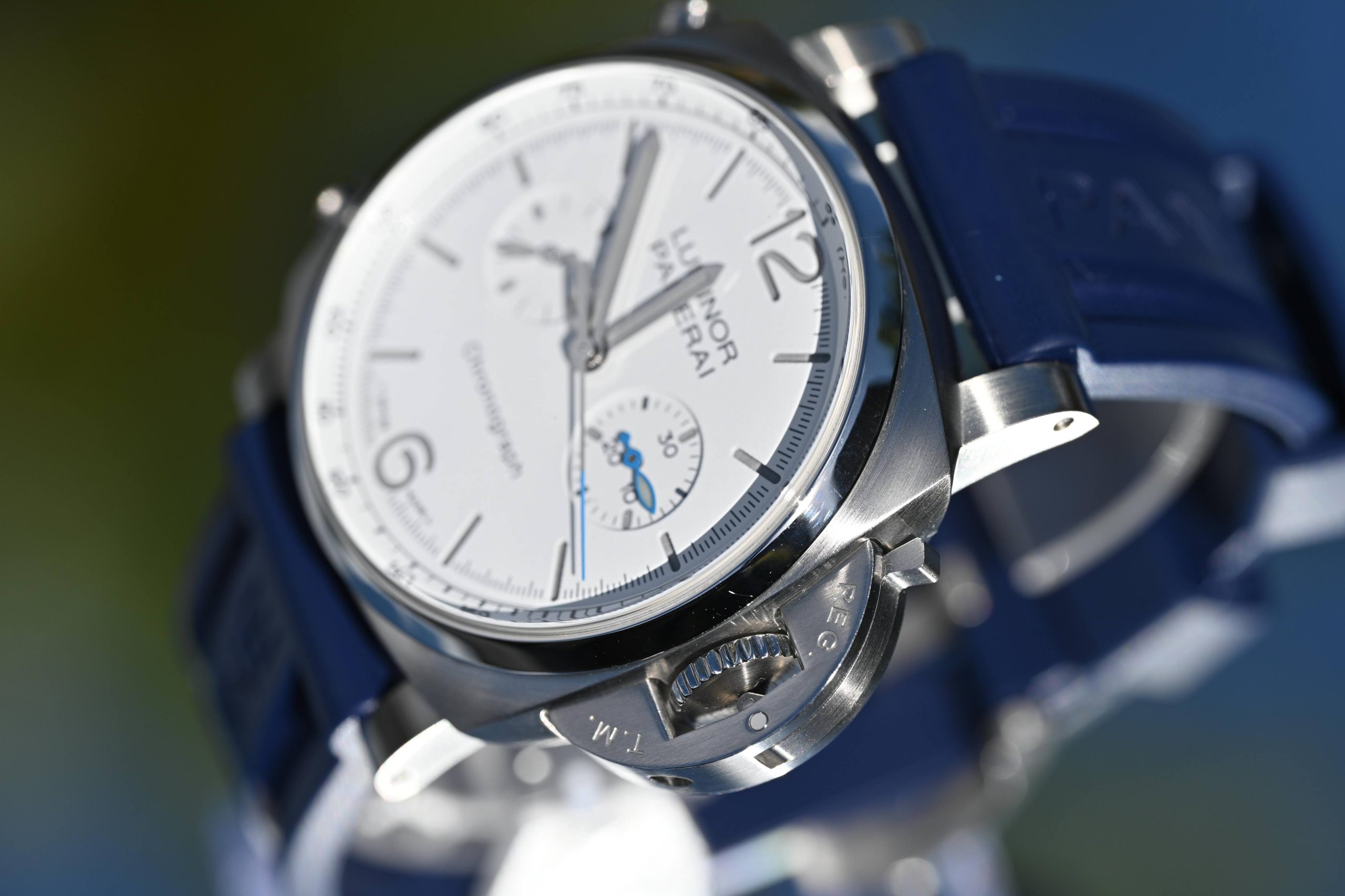 Panerai Luminor Chrono PAM01218 44mm White Dial Blue Rubber Strap Full Set 2024 - Image 3