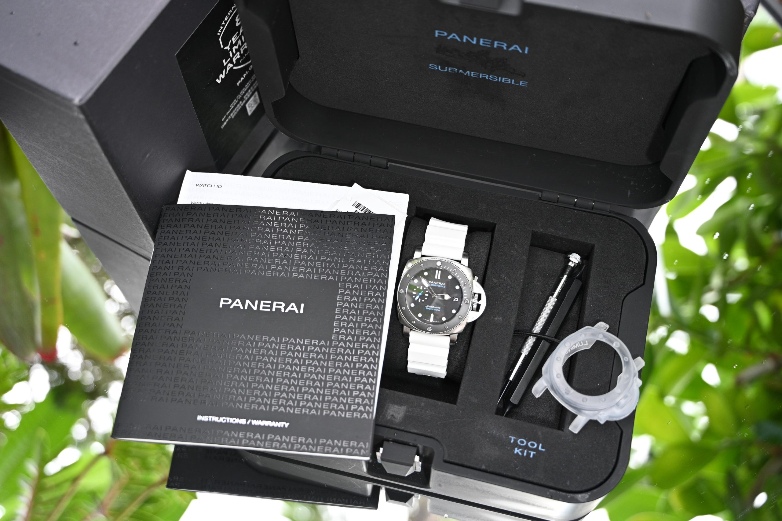 Panerai Submersible PAM00683 42mm Black Dial White Rubber Strap Full Set 2019 - Image 9